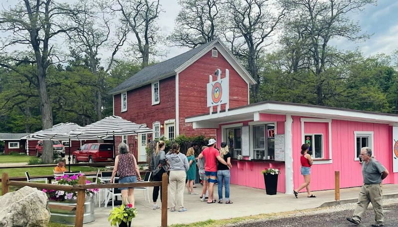 Kates Sweet Shop & Mini Golf (Buds Mini Golf, Lochen Wood Mini Golf and Ice Cream) - Web Listing (newer photo)